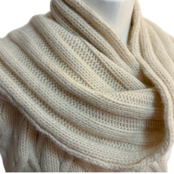 Banana Republic Italian Yarn Cable Knit Scarf 🇮🇹 - Alpaca & Merino - Picture 4 of 9